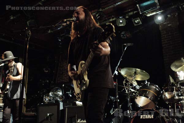 SCARS ON BROADWAY - 2008-07-03 - PARIS - La Maroquinerie - Daron Malakian